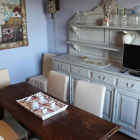 Casa Arezzola Holiday home *