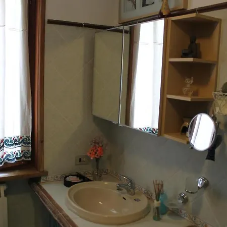 Casa Arezzola Holiday home *